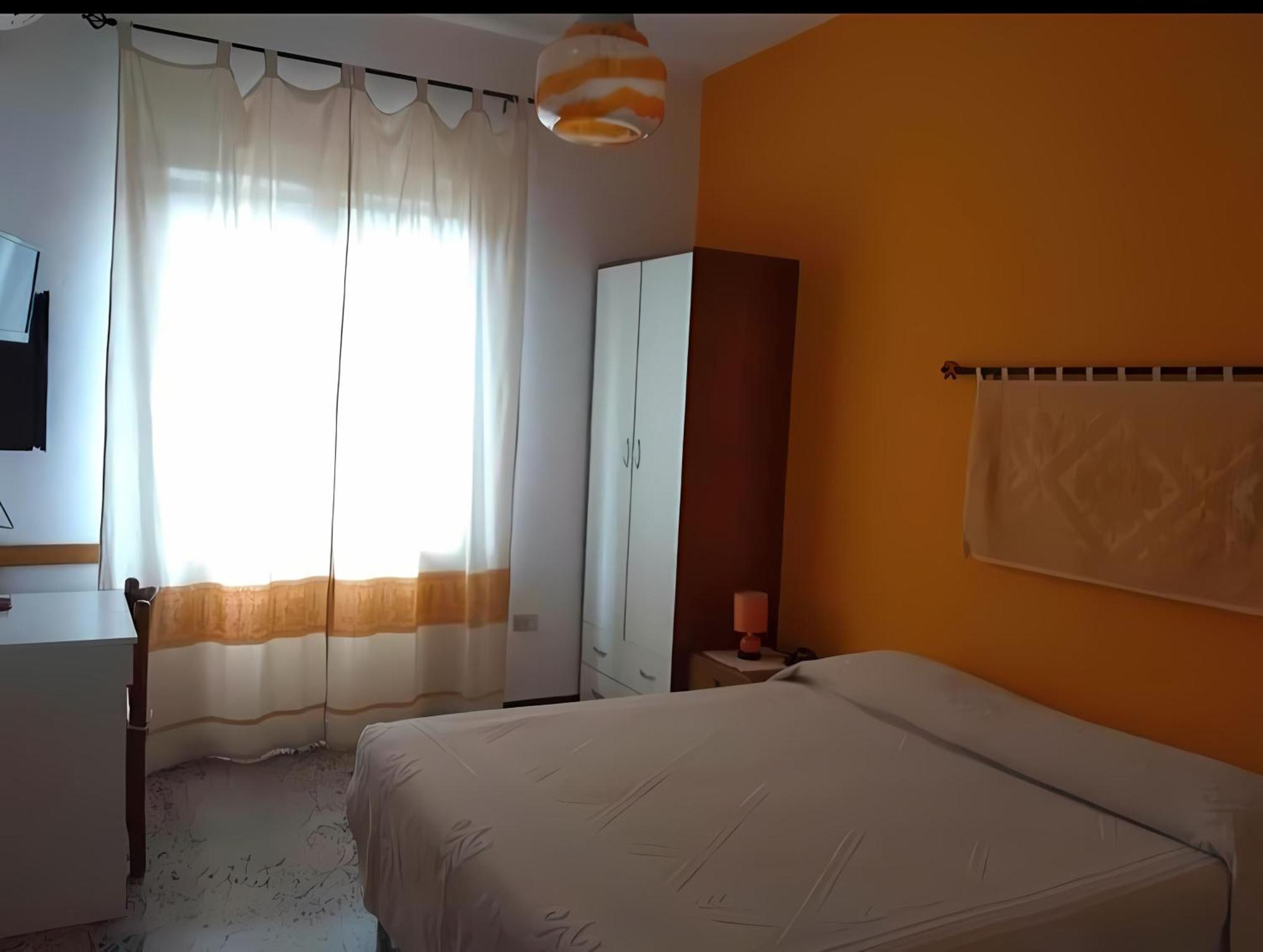 Bb Le Violette Bed and Breakfast Tortolì Buitenkant foto