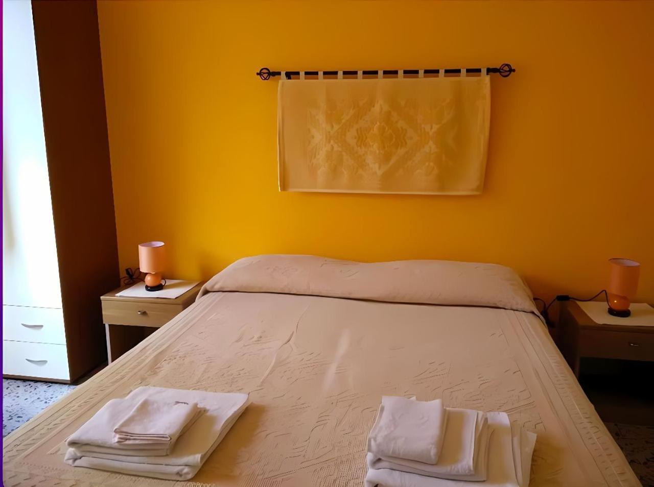 Bb Le Violette Bed and Breakfast Tortolì Buitenkant foto